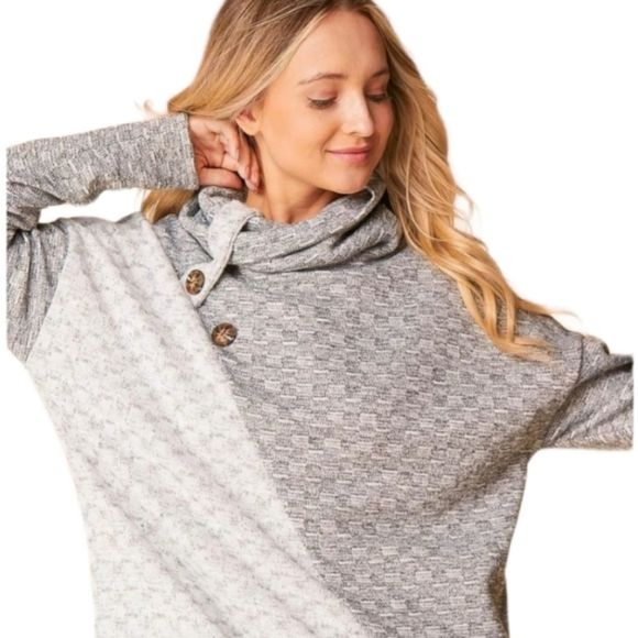 Women's Grey & White Sweater Small-3XL - Picture 5 of 9